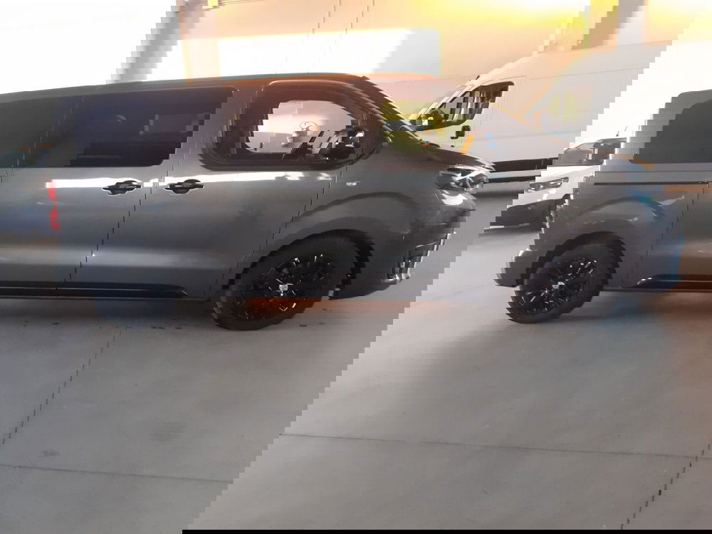 Toyota Proace Verso usata a Cremona (4)