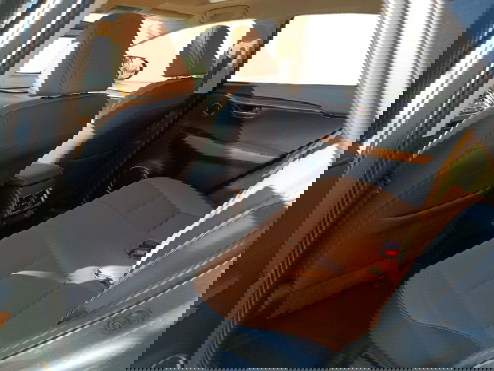 Lexus NX usata a Milano (16)