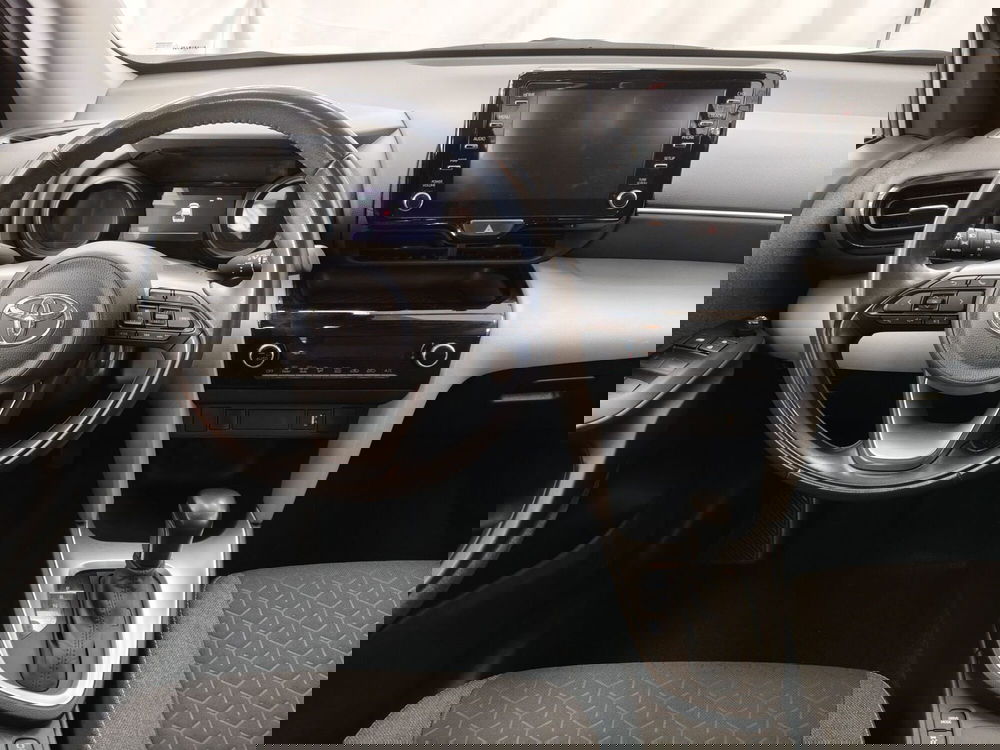 Toyota Yaris Cross usata a Roma (10)