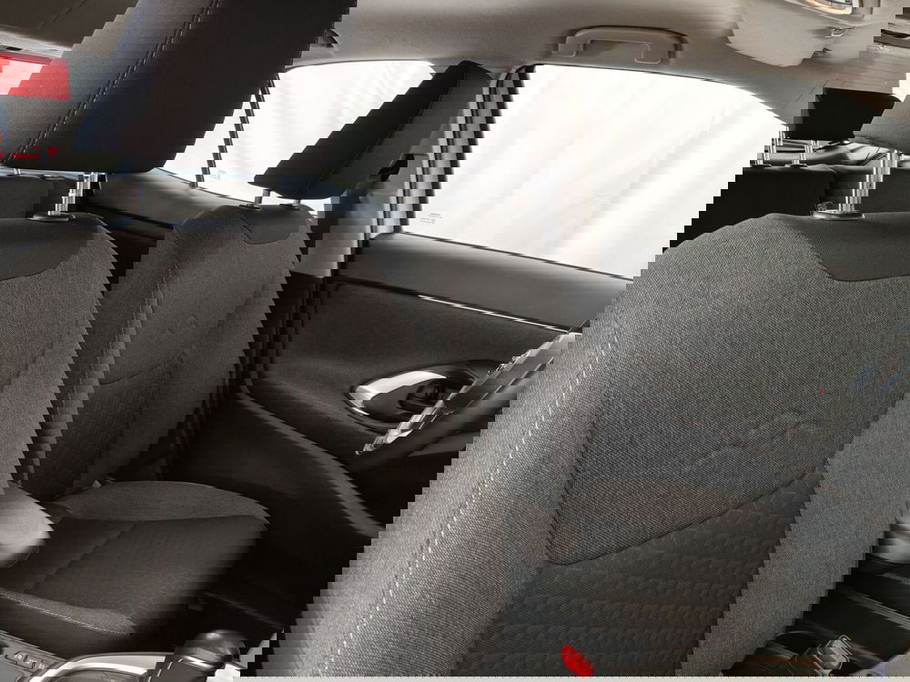 Toyota Yaris Cross usata a Roma (7)
