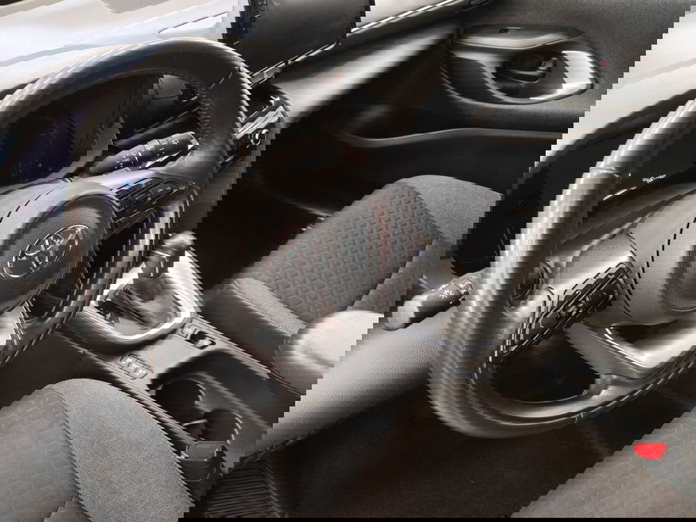 Toyota Yaris Cross usata a Roma (12)