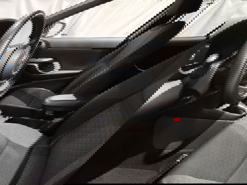 Toyota Yaris Cross usata a Roma (14)