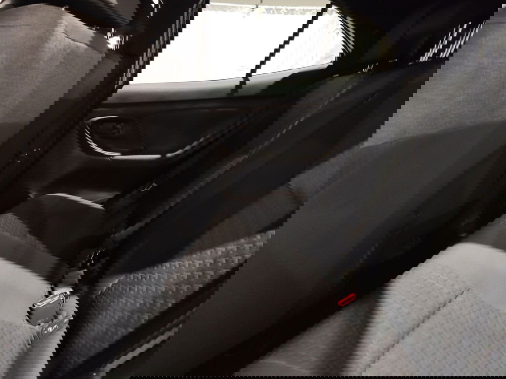 Toyota Yaris Cross usata a Roma (15)