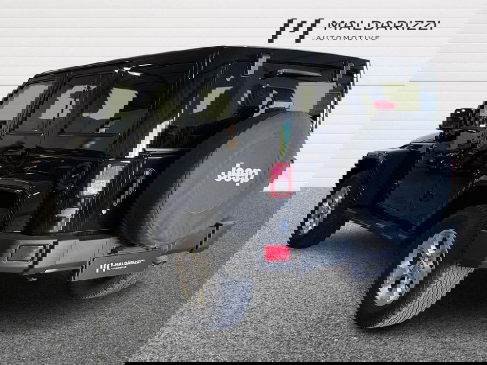 Jeep Wrangler Unlimited usata a Bari (4)