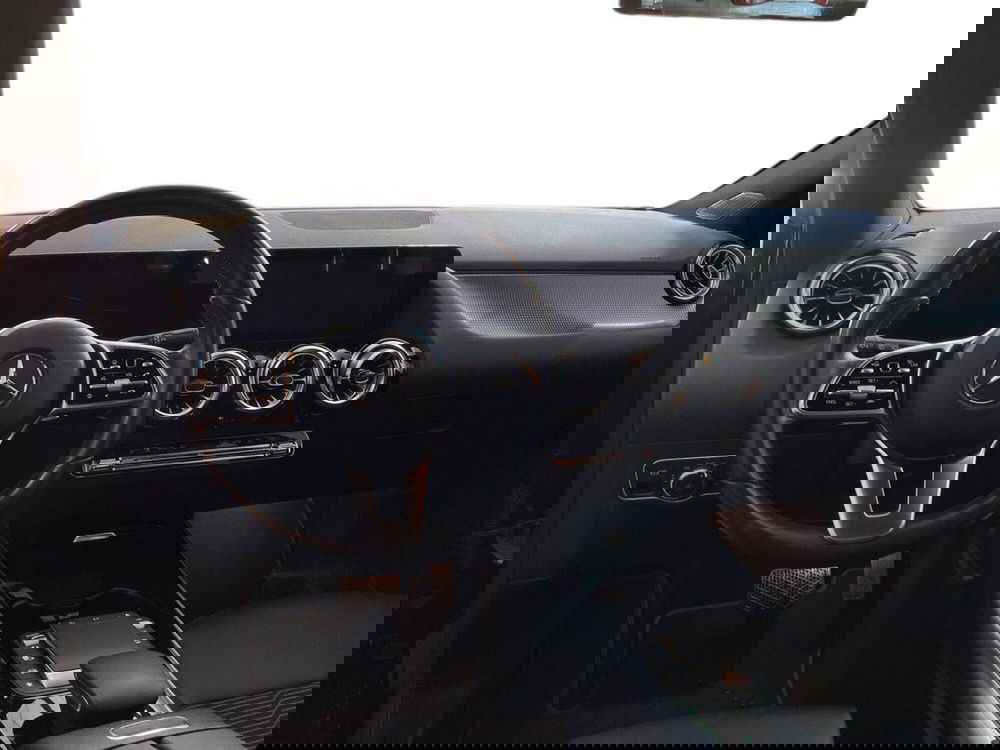 Mercedes-Benz GLA SUV usata a Bari (18)