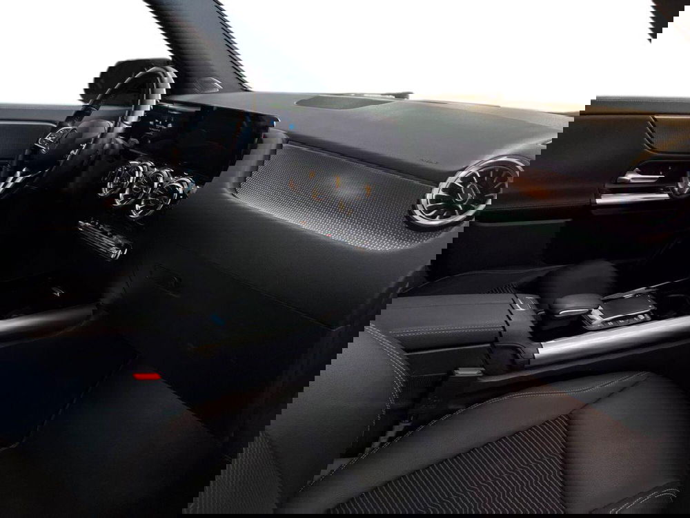 Mercedes-Benz GLA SUV usata a Bari (19)