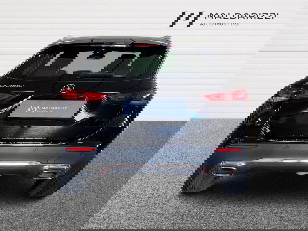 Mercedes-Benz GLA SUV usata a Bari (3)