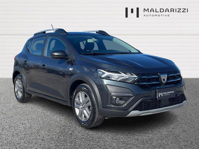 Dacia Sandero Stepway 1.0 TCe 90 CV CVT Comfort SL DaciaPlus del 2021 usata a Bari