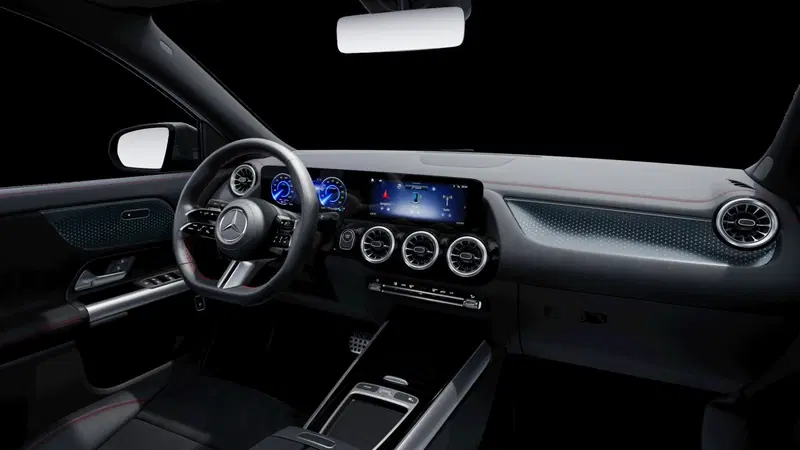 Mercedes-Benz EQA nuova a Milano (6)