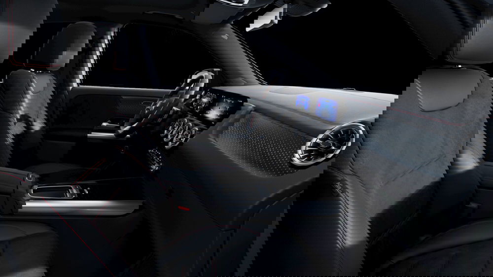 Mercedes-Benz EQA nuova a Milano (8)