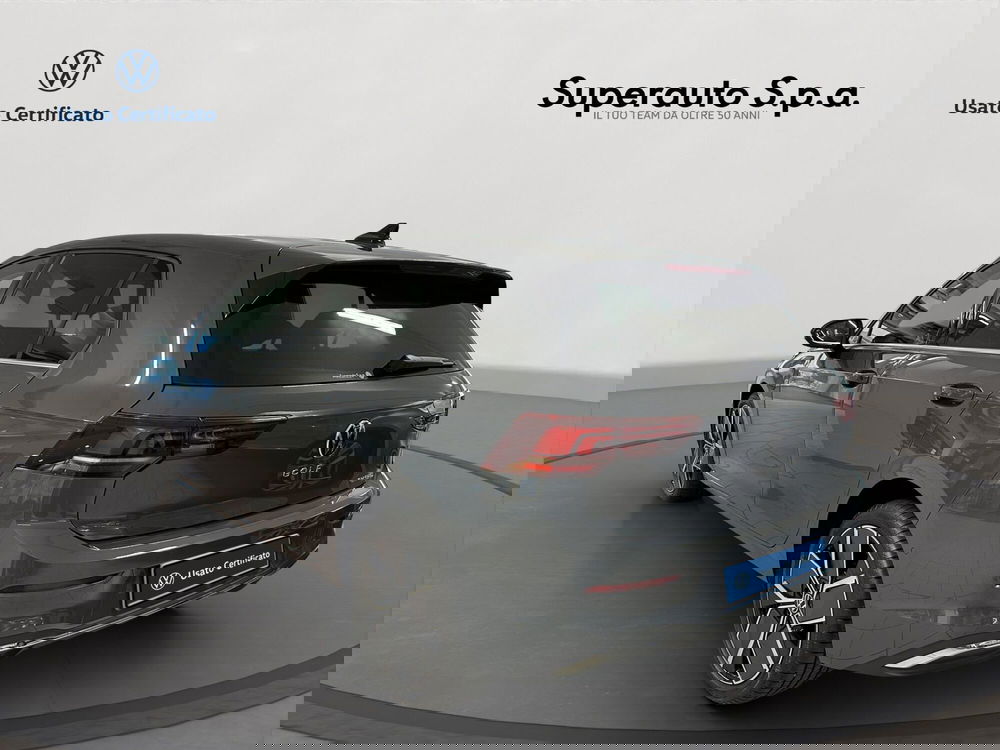 Volkswagen Golf nuova a Padova (4)