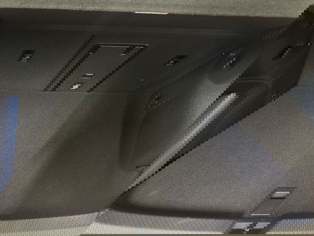 Volkswagen Golf nuova a Padova (14)