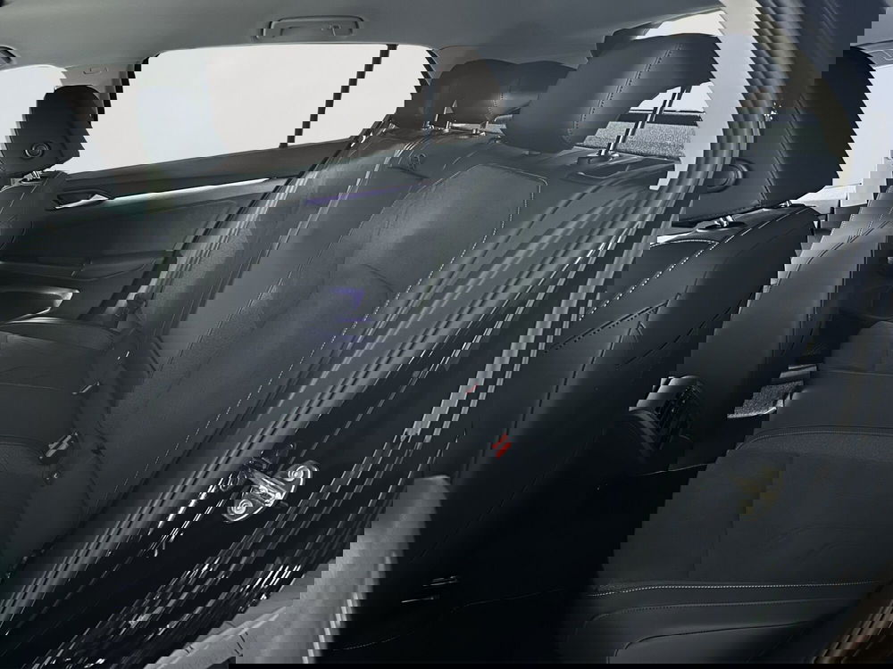 Volkswagen Golf nuova a Padova (8)