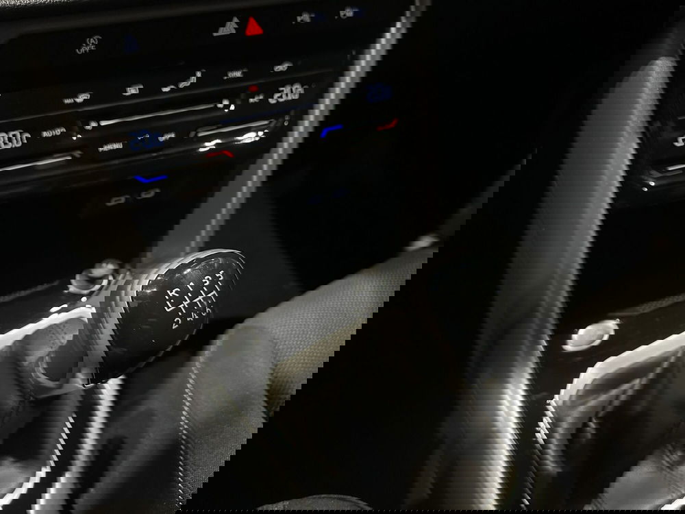 Volkswagen T-Roc usata a Padova (12)