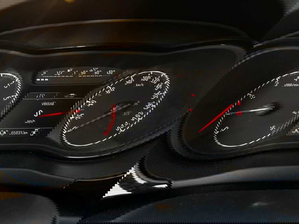 Opel Corsa usata a Vercelli (10)