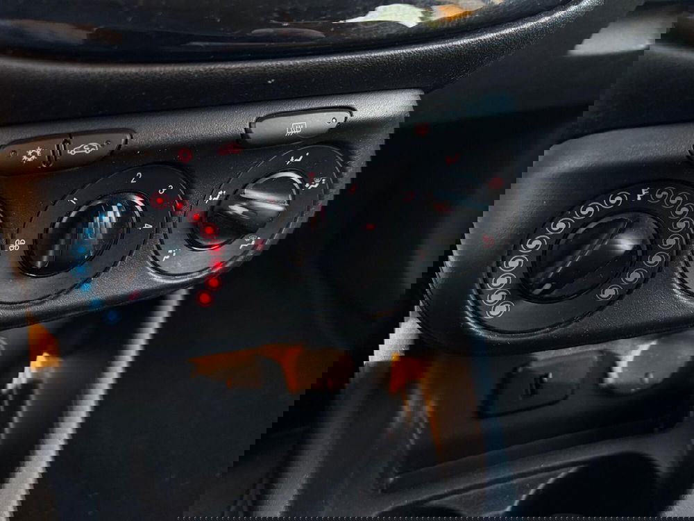 Opel Corsa usata a Vercelli (9)