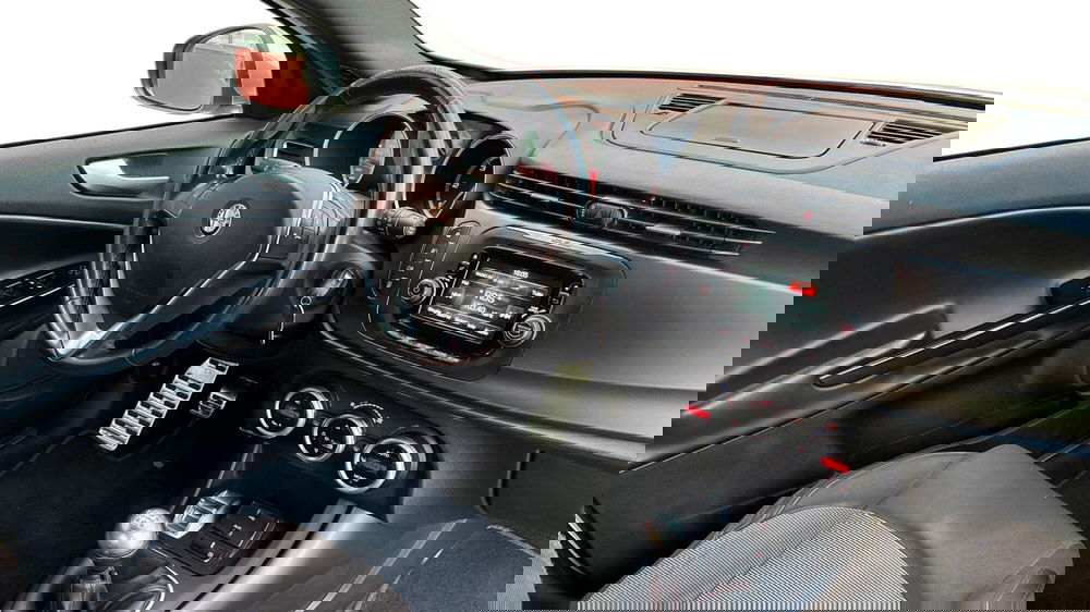 Alfa Romeo Giulietta usata a Treviso (10)