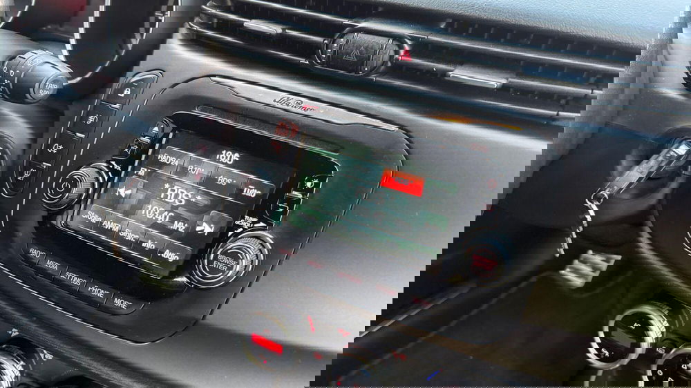 Alfa Romeo Giulietta usata a Treviso (6)