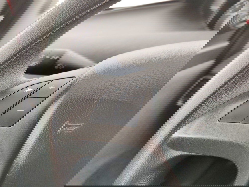 Lancia Ypsilon usata a Massa-Carrara (15)