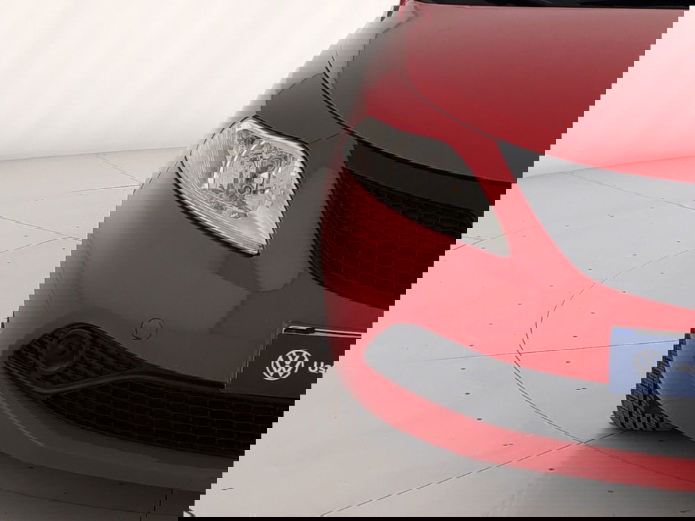 Lancia Ypsilon usata a Massa-Carrara (5)