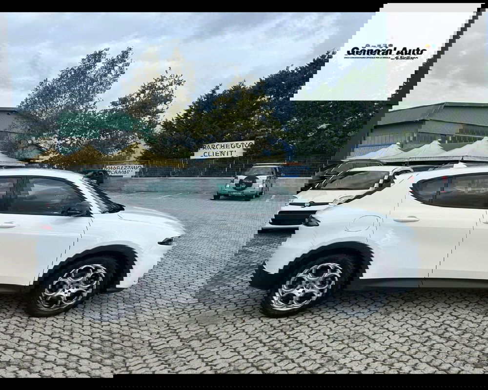 Alfa Romeo Tonale usata a Lucca (9)