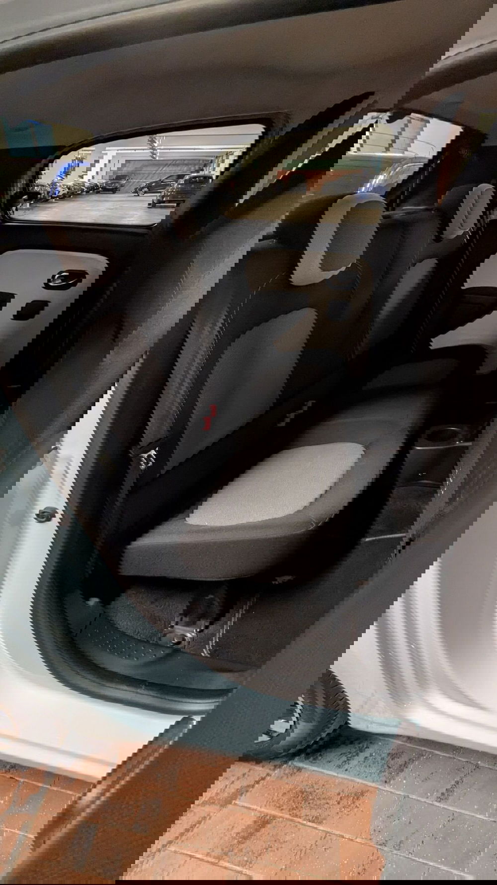 Renault Twingo usata a Milano (14)