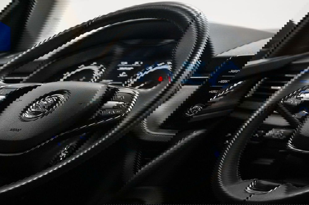 Skoda Kamiq usata a Varese (14)