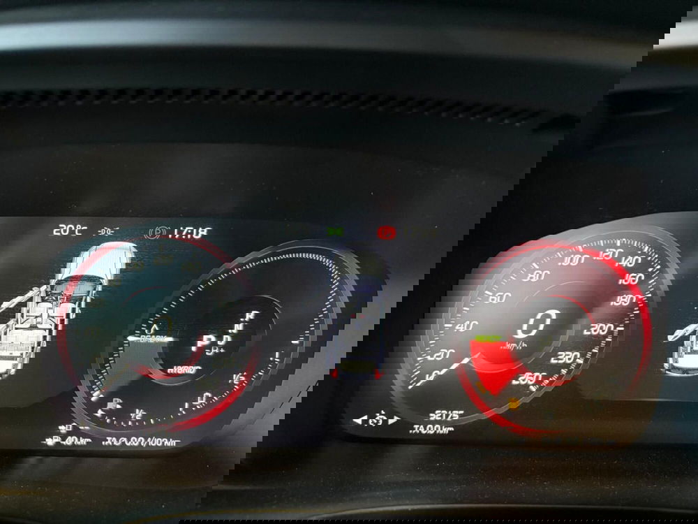 Volvo XC40 usata a Monza e Brianza (8)