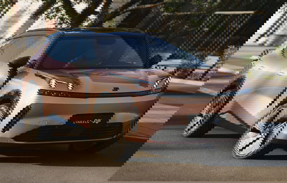 Lynk & Co 08 nuova a Pescara