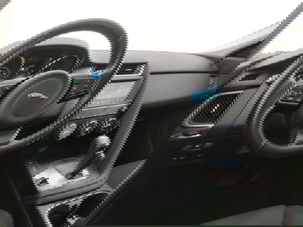 Jaguar E-Pace usata a Modena (15)