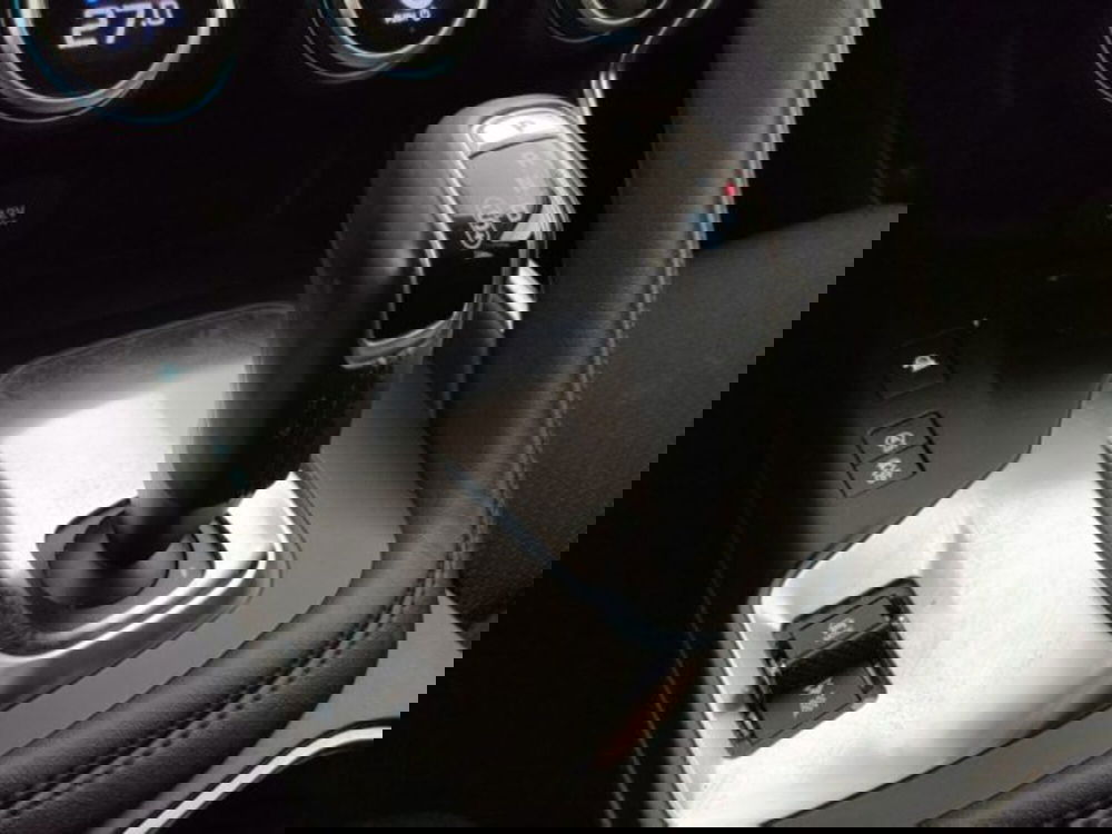 Jaguar E-Pace usata a Modena (16)