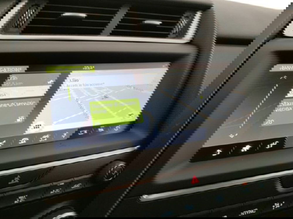 Jaguar E-Pace usata a Modena (18)