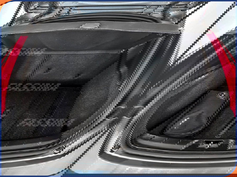 Volvo V40 usata a Milano (12)