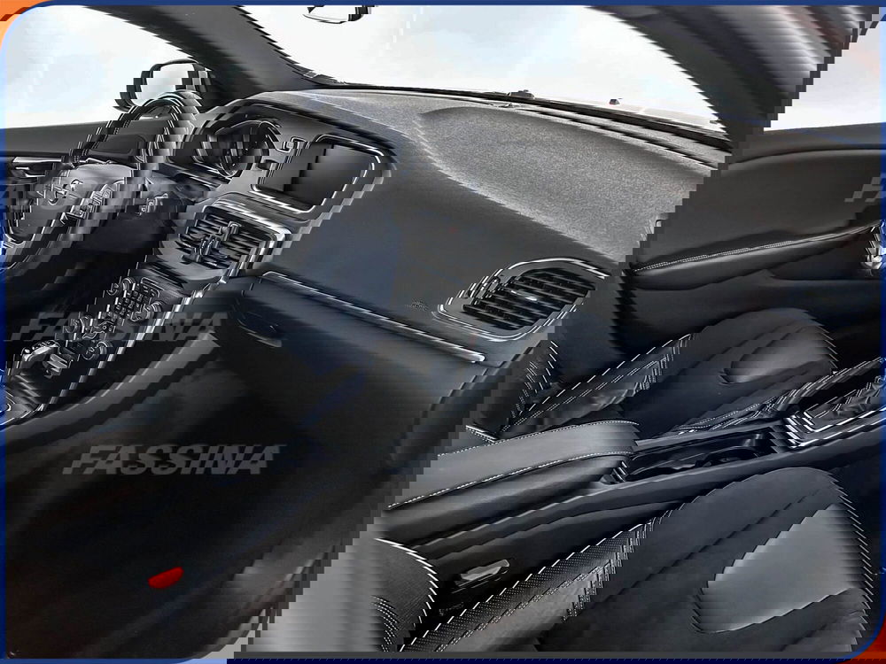 Volvo V40 usata a Milano (13)