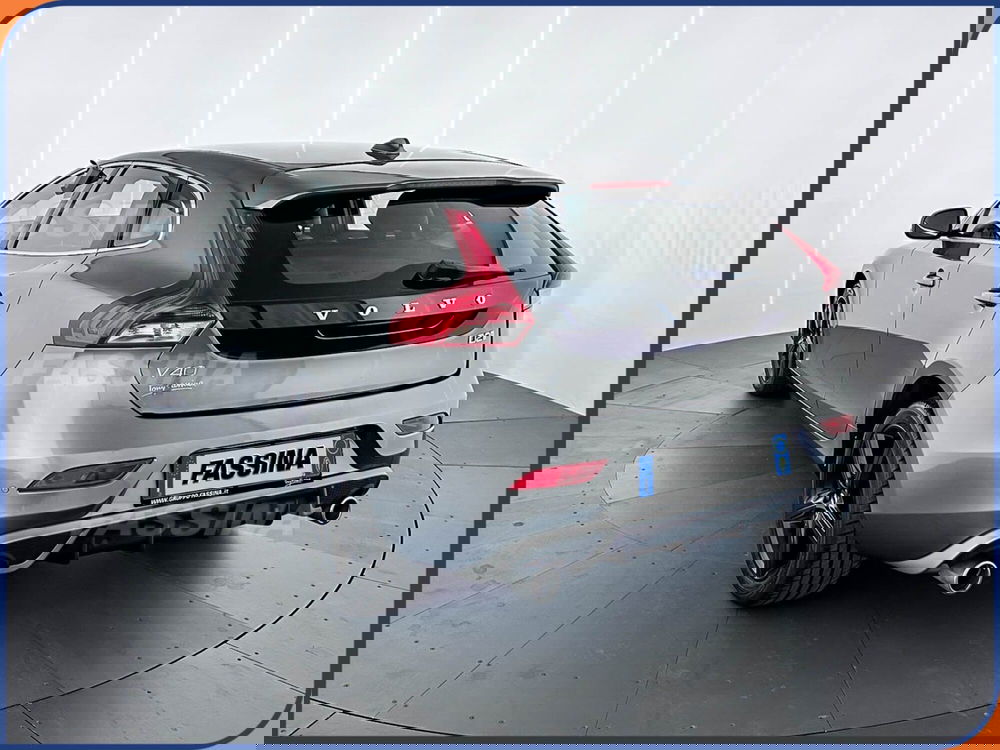 Volvo V40 usata a Milano (4)