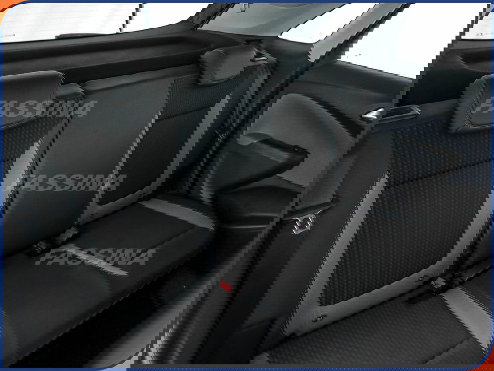 Opel Crossland X usata a Milano (12)