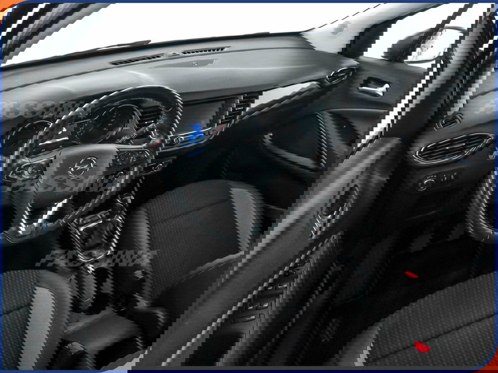 Opel Crossland X usata a Milano (9)