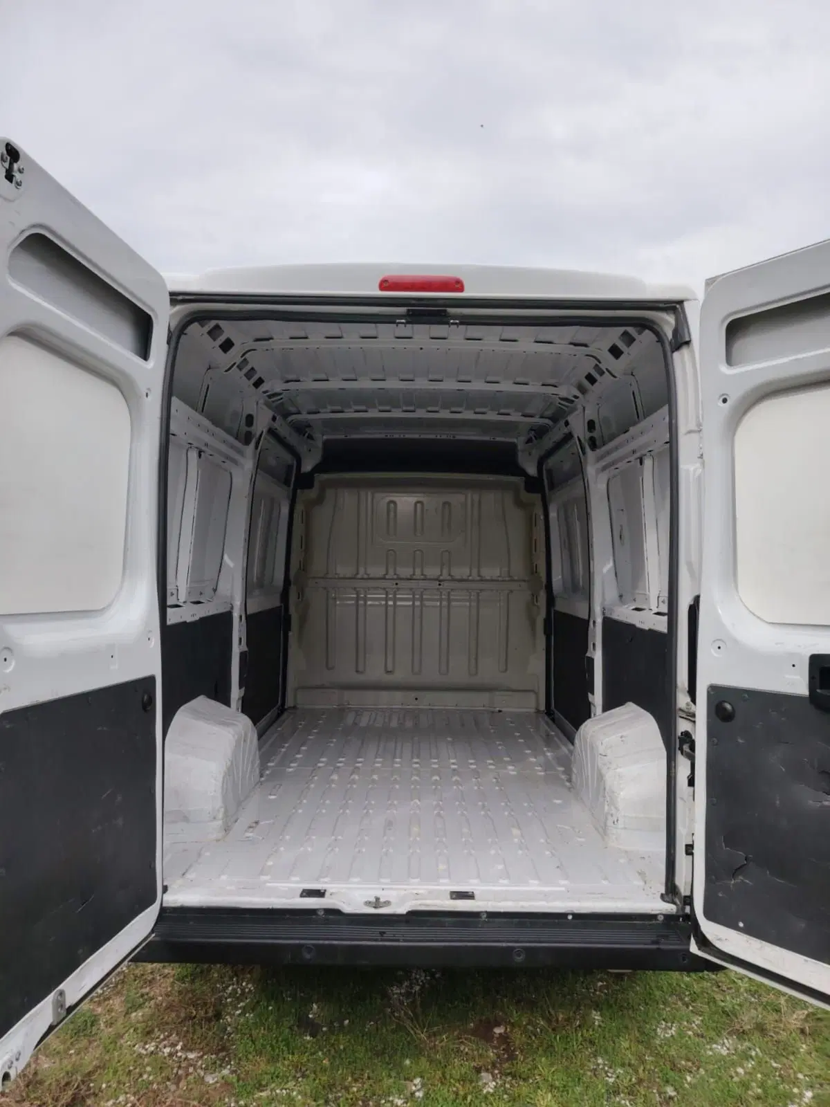 Peugeot Boxer Furgone usata a Massa-Carrara (10)