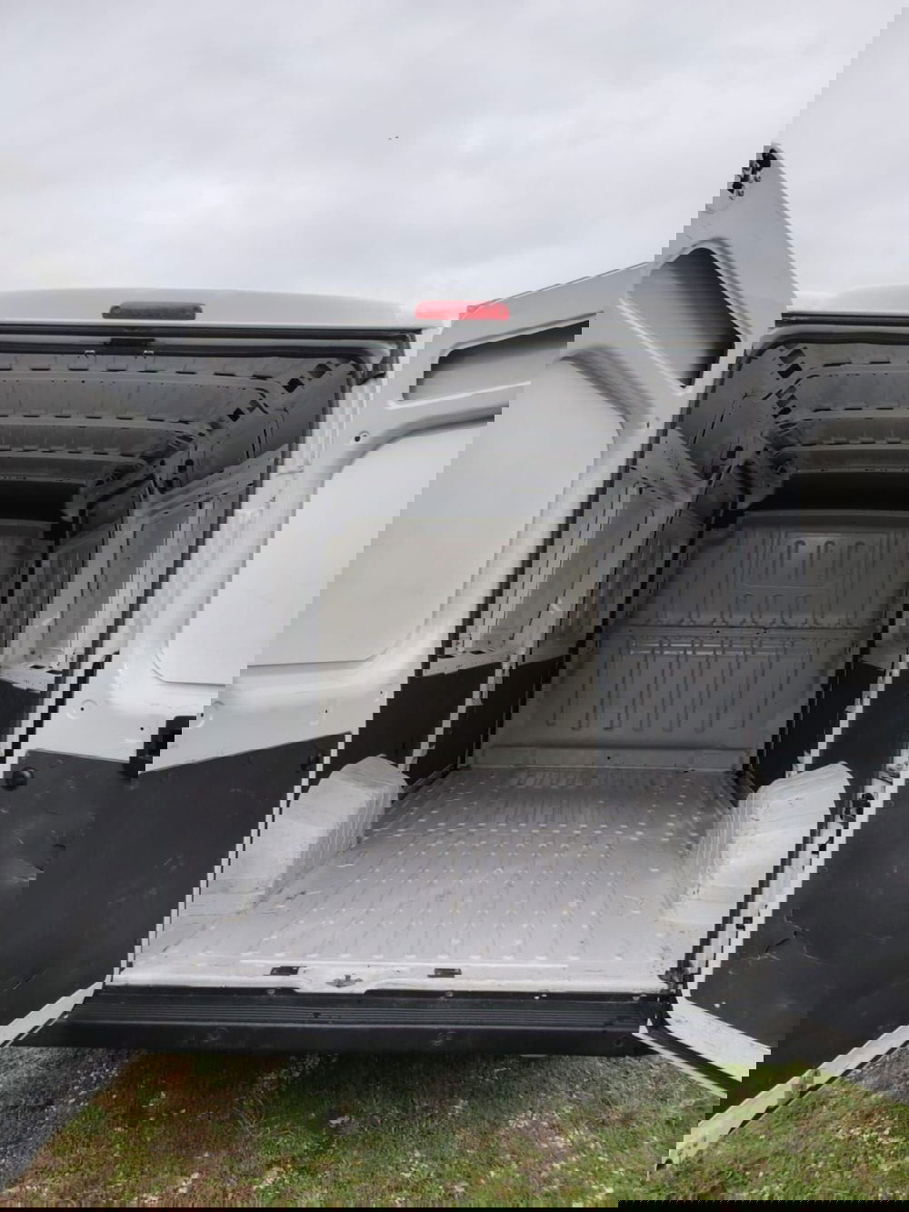 Peugeot Boxer Furgone usata a Massa-Carrara (10)