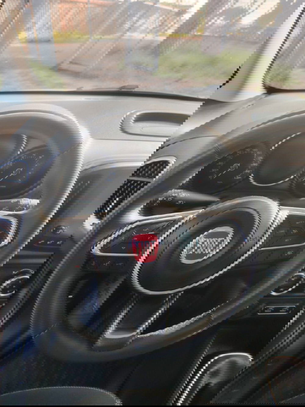 Fiat 500L usata a Massa-Carrara (17)