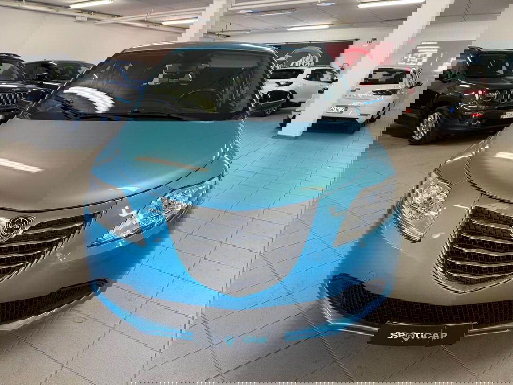 Lancia Ypsilon usata a Arezzo (2)