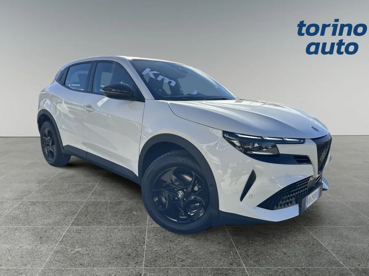 Alfa Romeo Junior nuova a Torino