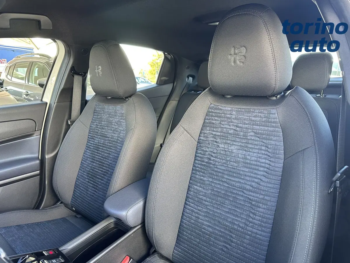 Alfa Romeo Junior nuova a Torino (11)