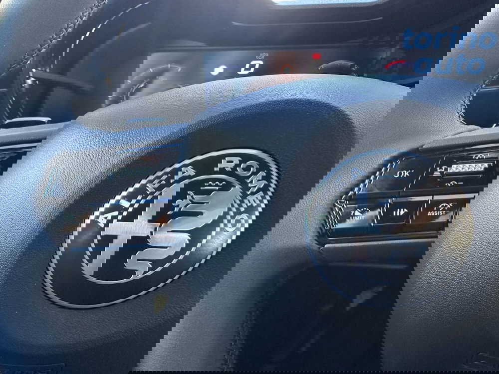 Alfa Romeo Junior nuova a Torino (18)