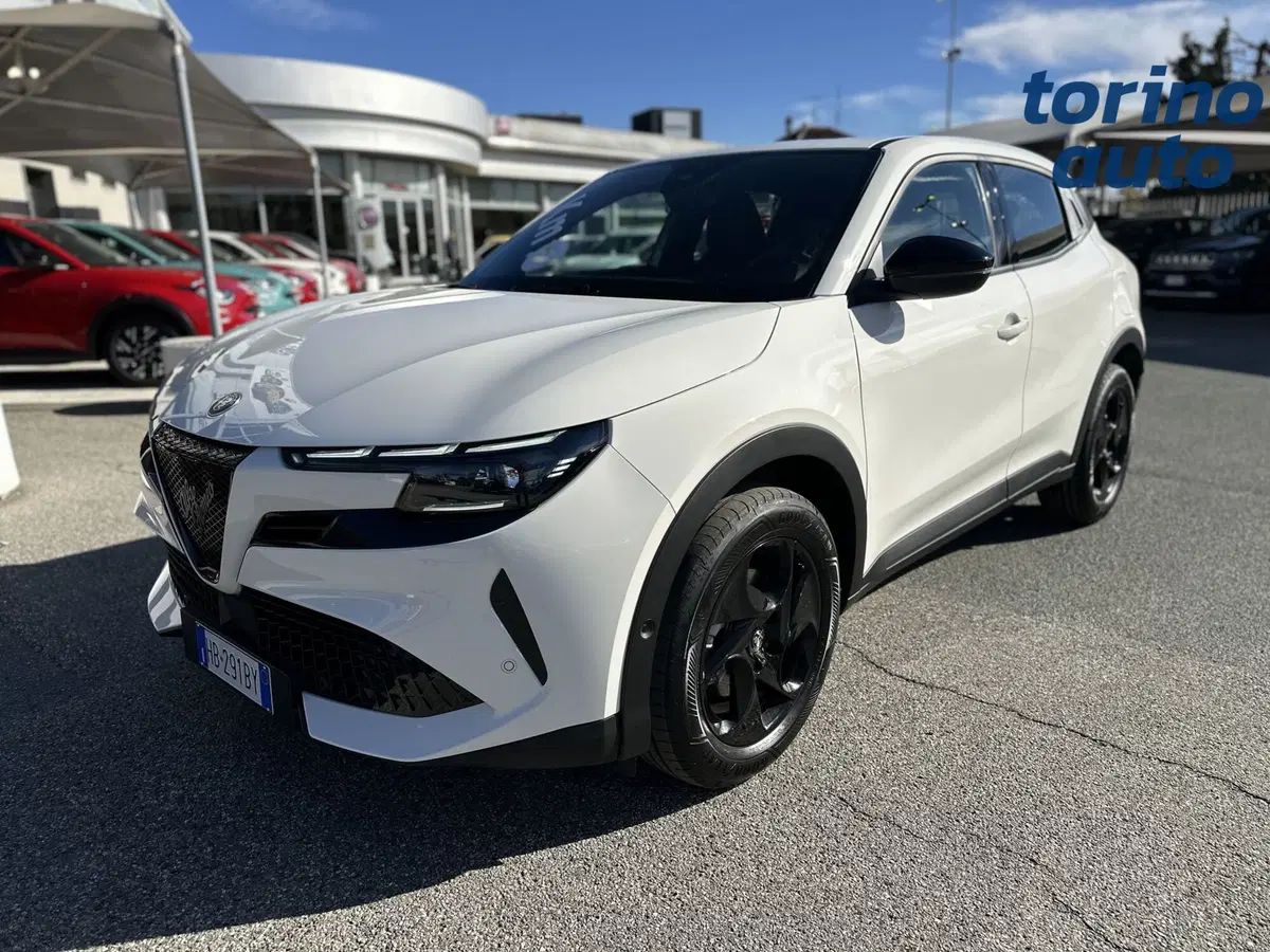 Alfa Romeo Junior nuova a Torino (3)