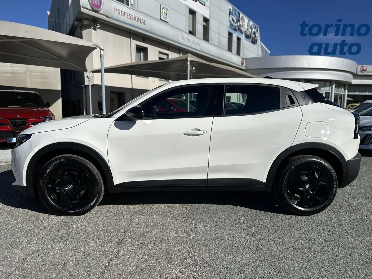 Alfa Romeo Junior nuova a Torino (4)
