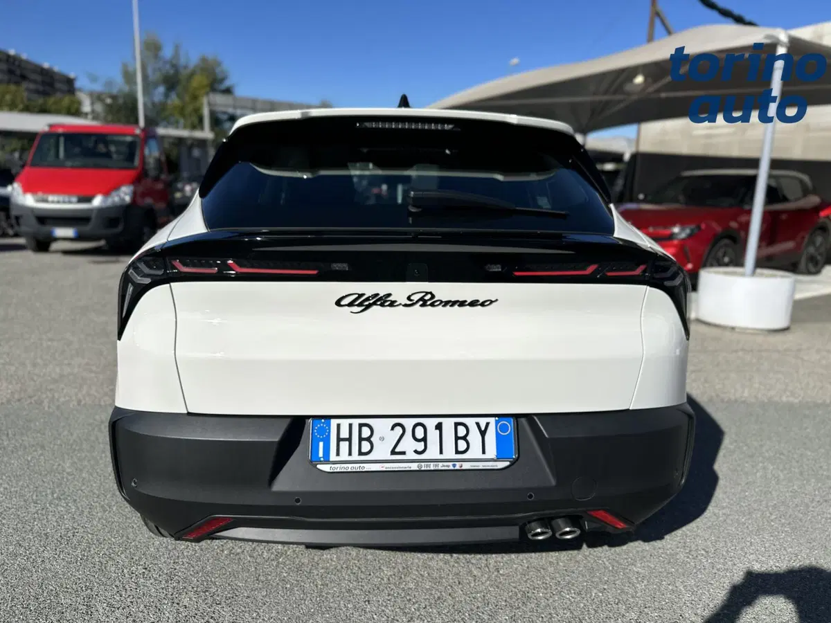 Alfa Romeo Junior nuova a Torino (6)