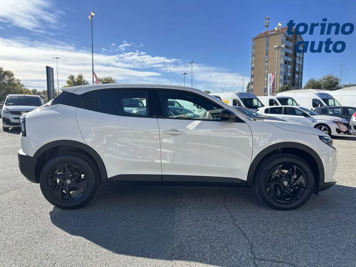 Alfa Romeo Junior nuova a Torino (8)