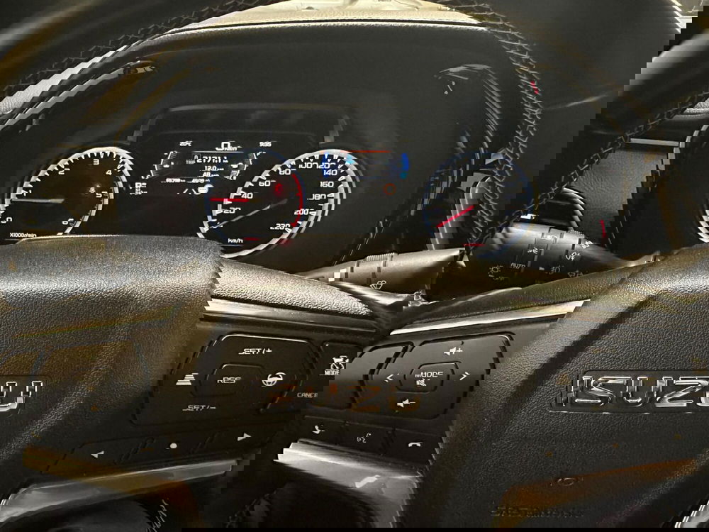 Isuzu D-Max Pick-up usata a Verbano Cusio Ossola (11)