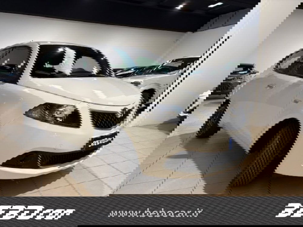 Lancia Ypsilon usata a Torino (8)
